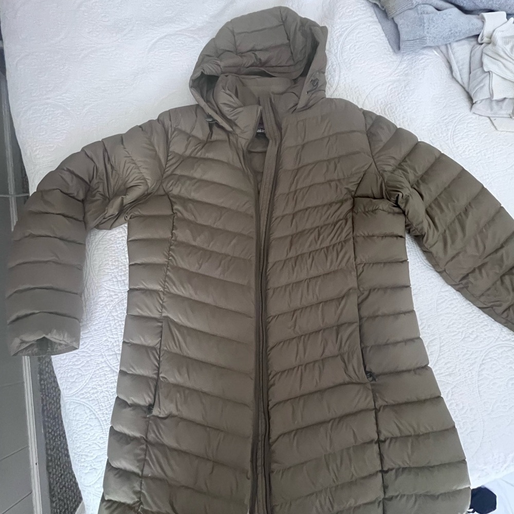Patagonia Women's Khaki Puffer Jacket